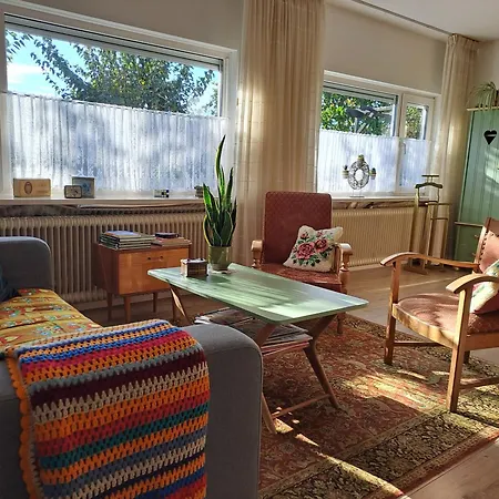 Ut Kantuurke 3* Neer