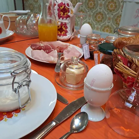 Ut Kantuurke Гостевой дом Neer