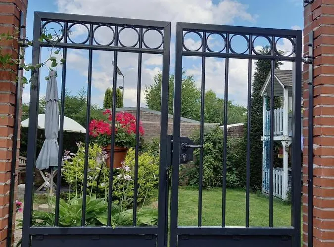 Ut Kantuurke 3* Neer