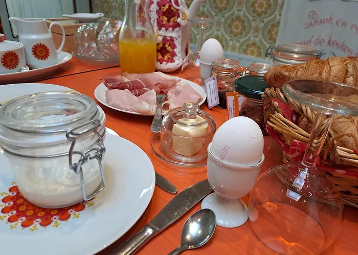 Ut Kantuurke Гостевой дом Neer